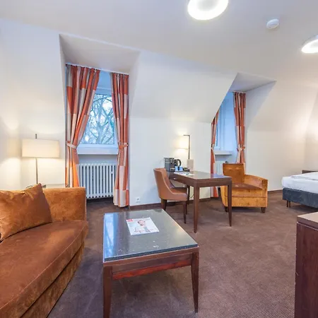 מלון Fletcher Waldhotel Nordrhein-westfalen 4*