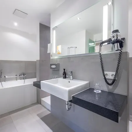 Fletcher Waldhotel Nordrhein-westfalen מלון הייליגנהאוס